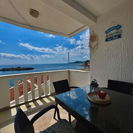 Pine&Sea Beach Retreat Sveti Stefan Exterior photo